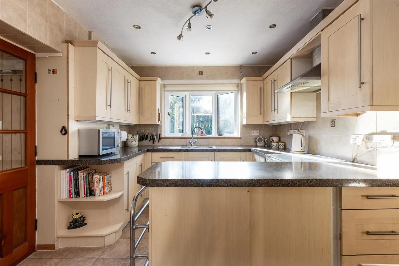 Horwood Close, Rochester ME1 3LR, photo 4
