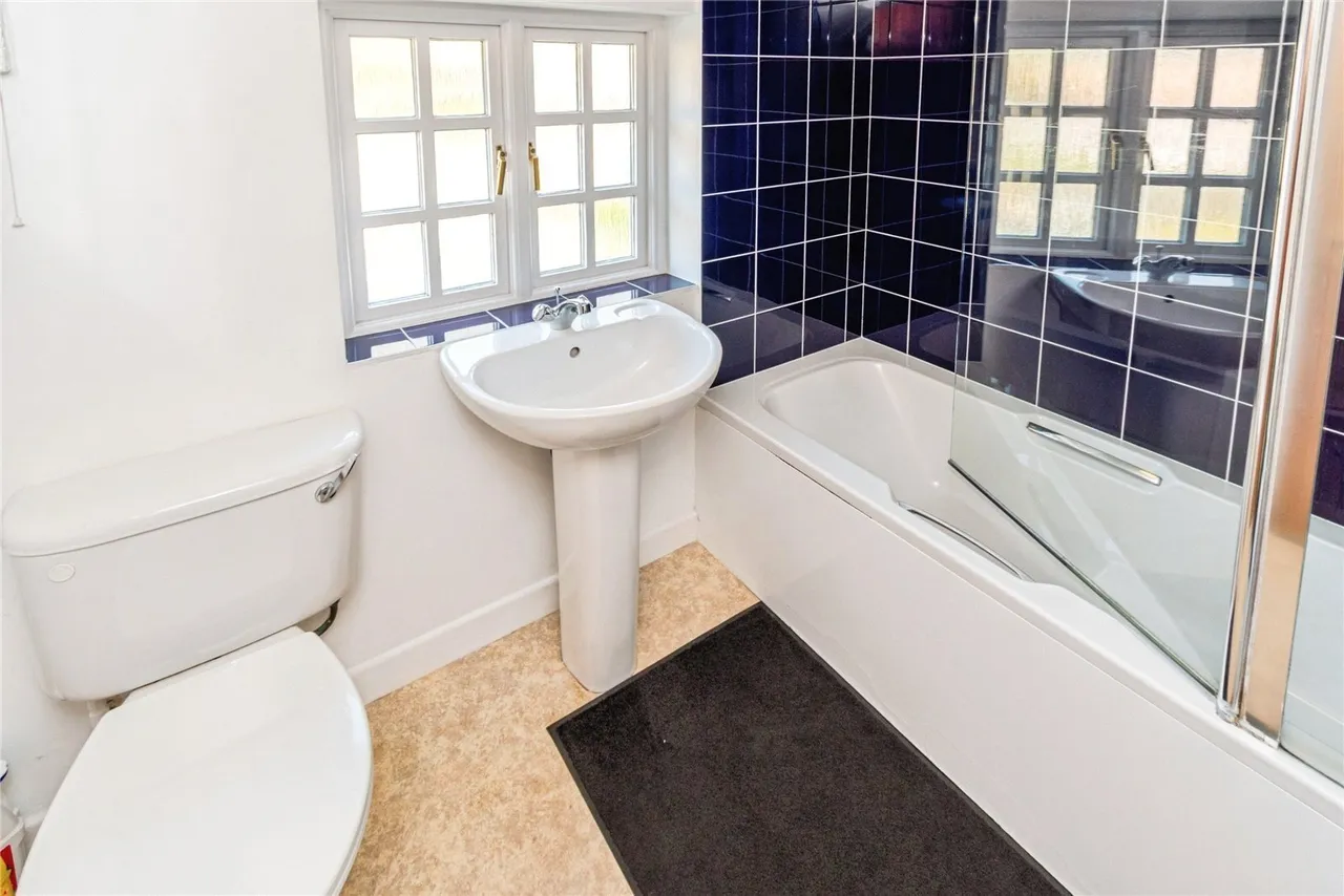 Bank, Lyndhurst, SO43, photo 13