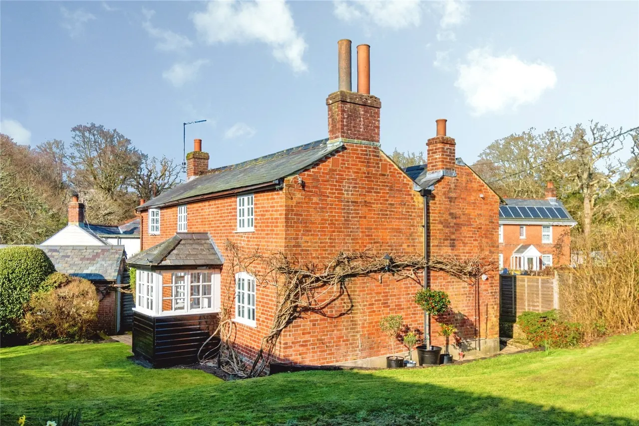 Bank, Lyndhurst, SO43, photo 22