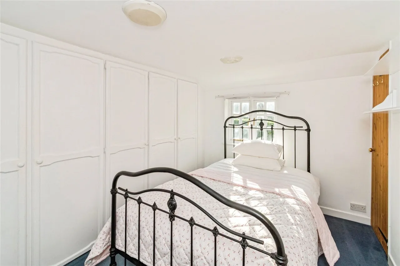 Bank, Lyndhurst, SO43, photo 6