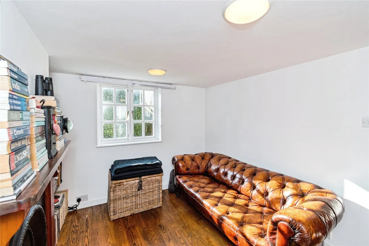 Bank, Lyndhurst, SO43, photo 8
