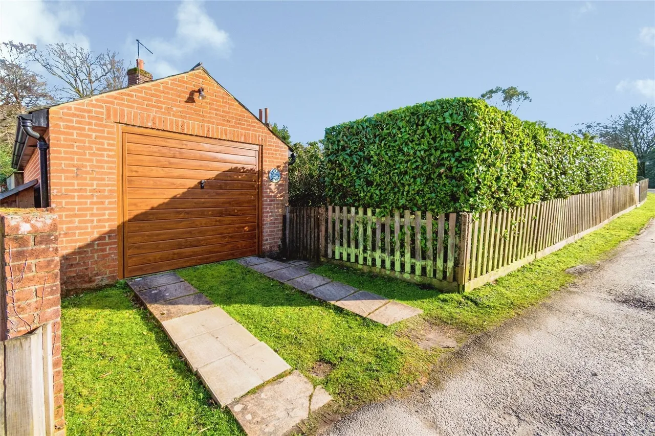 Bank, Lyndhurst, SO43, photo 21