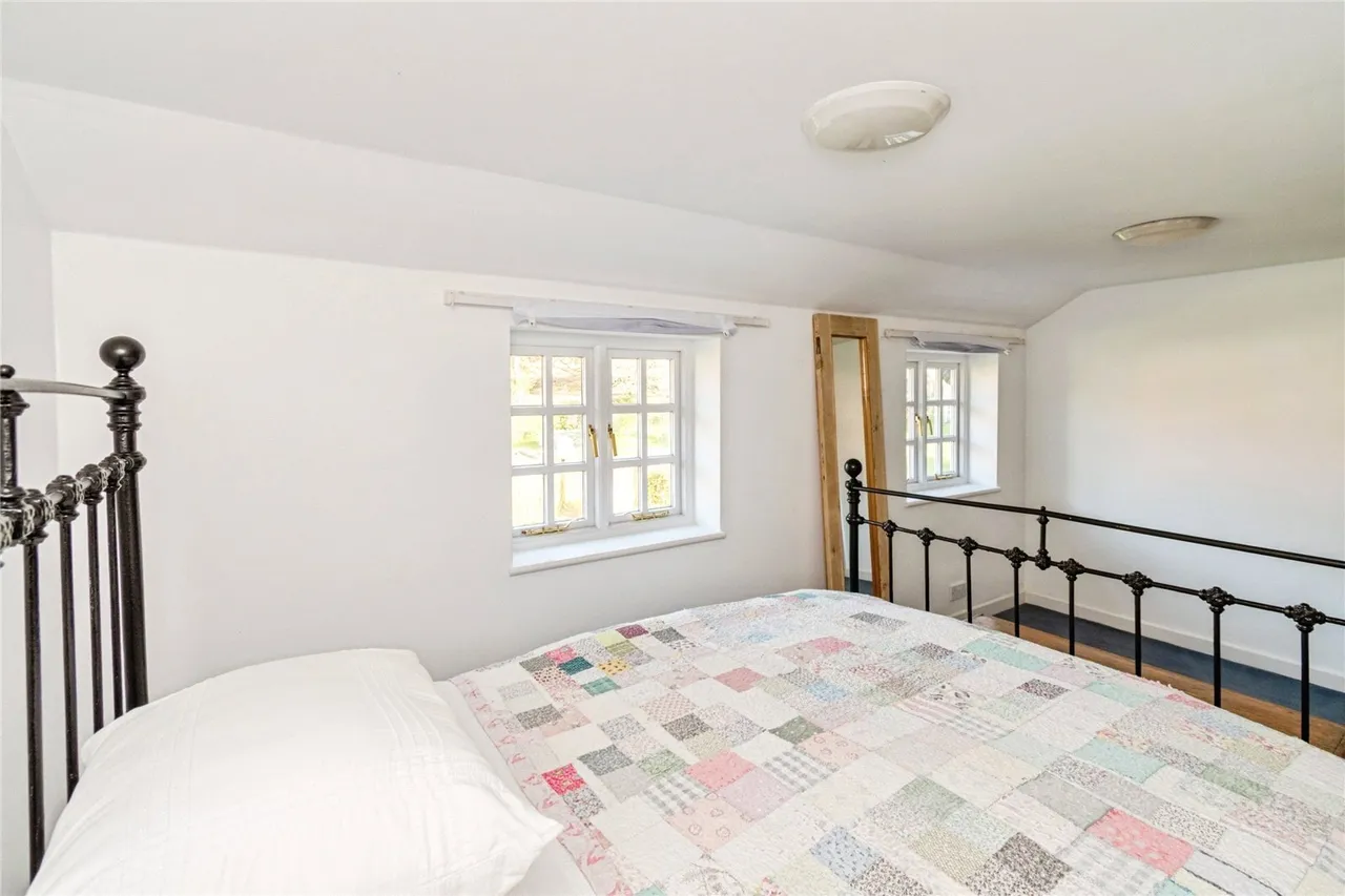 Bank, Lyndhurst, SO43, photo 14