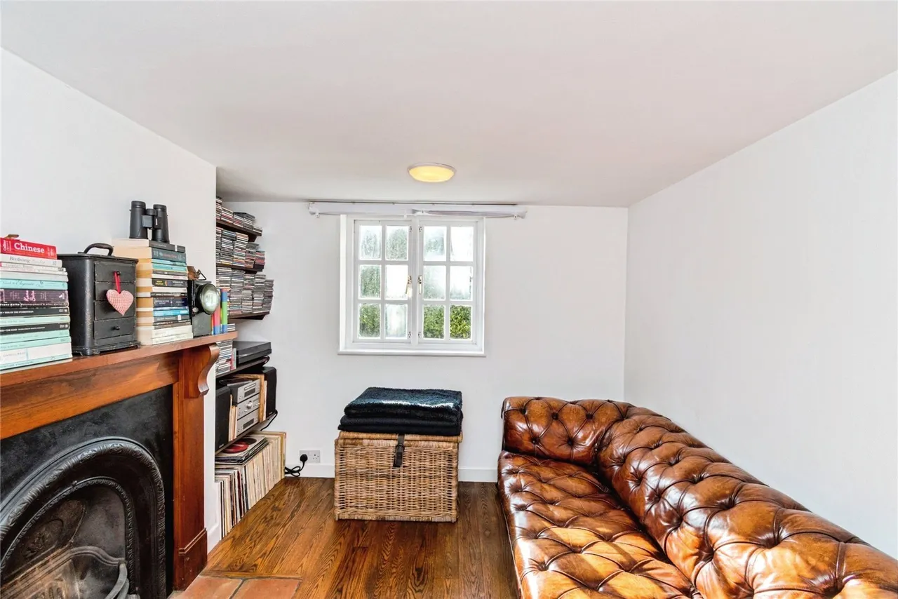Bank, Lyndhurst, SO43, photo 11
