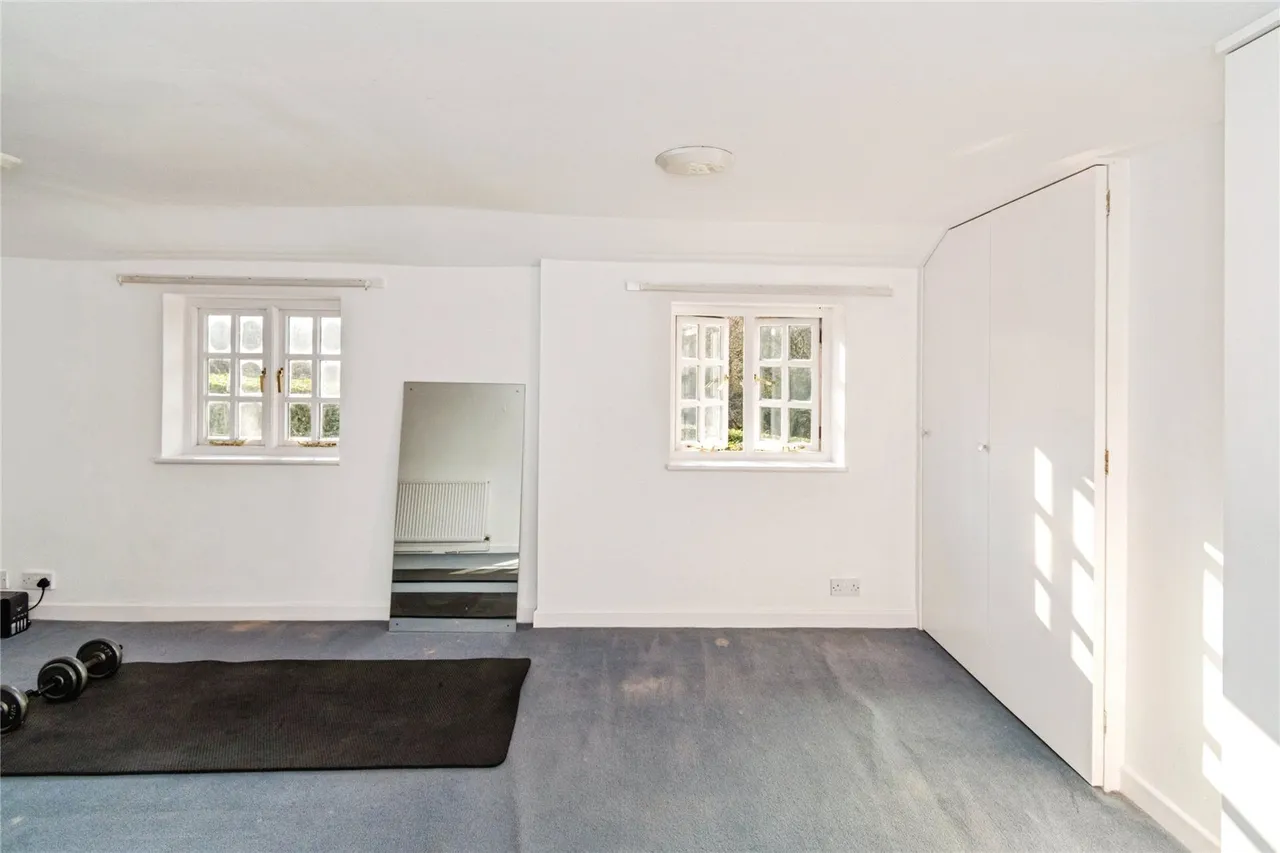 Bank, Lyndhurst, SO43, photo 16