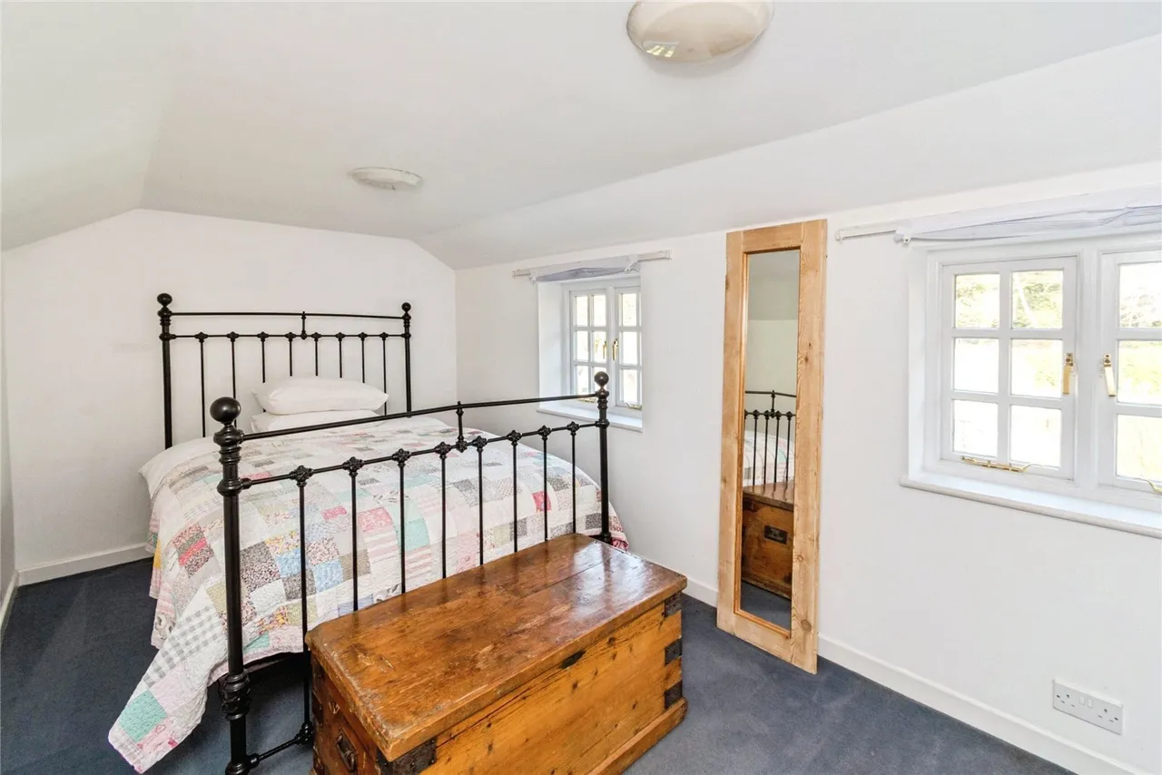 Bank, Lyndhurst, SO43, photo 7