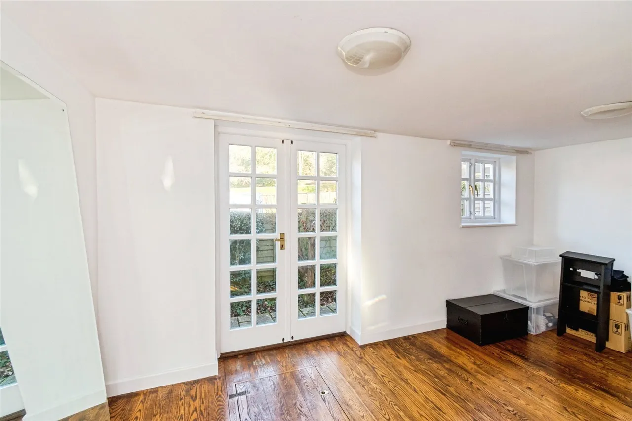 Bank, Lyndhurst, SO43, photo 12