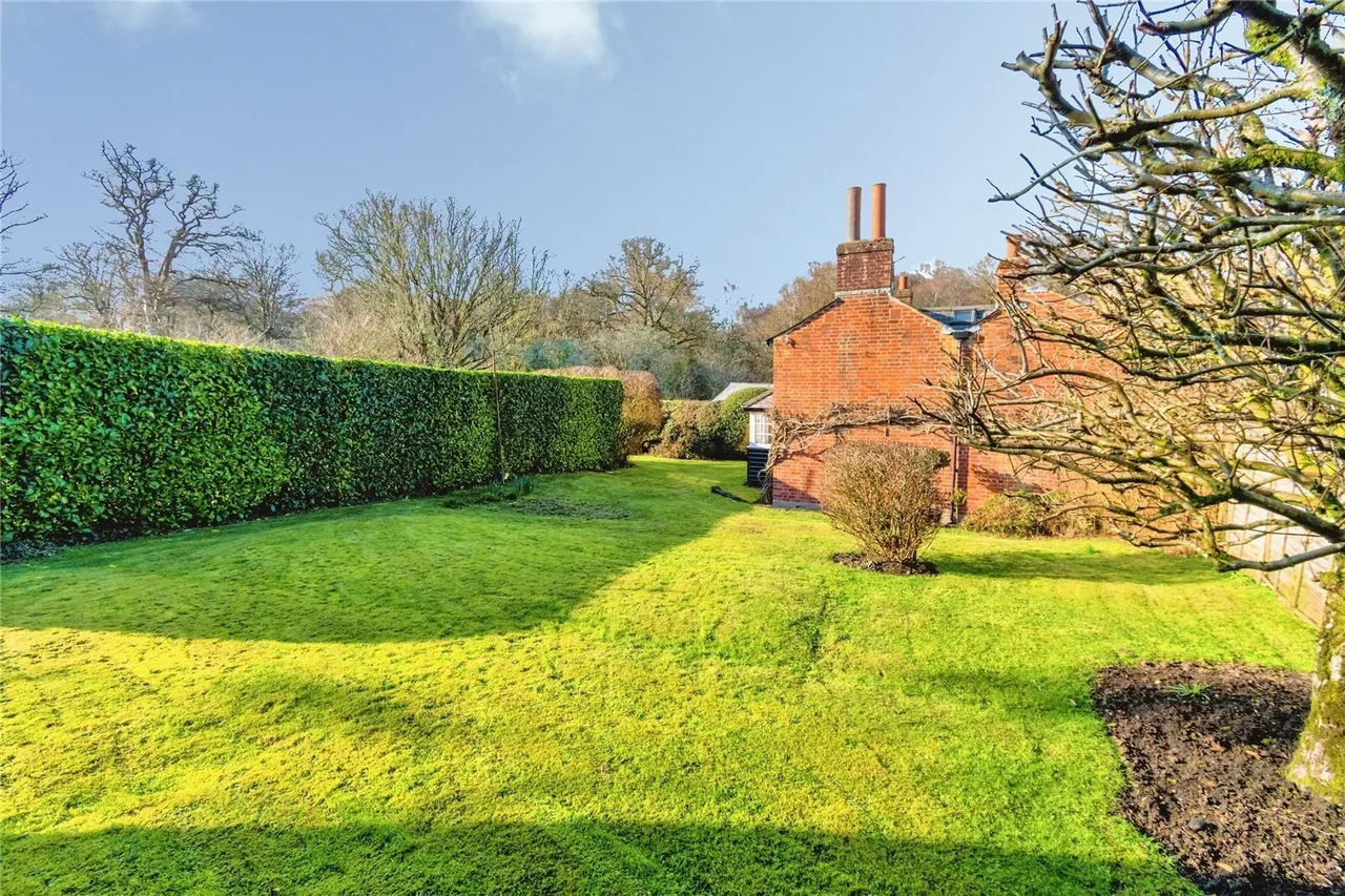 Bank, Lyndhurst, SO43, photo 20