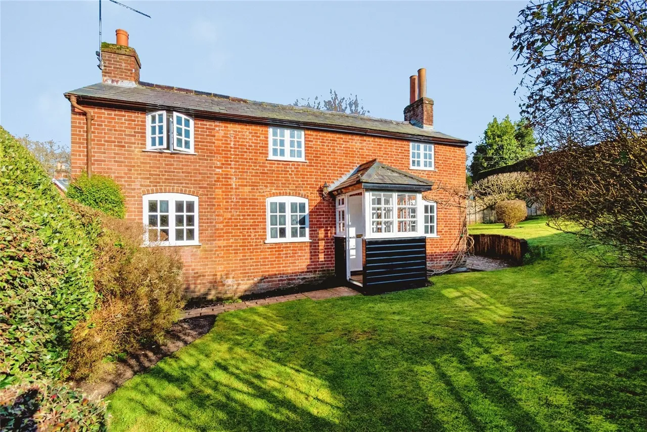 Bank, Lyndhurst, SO43, photo 24