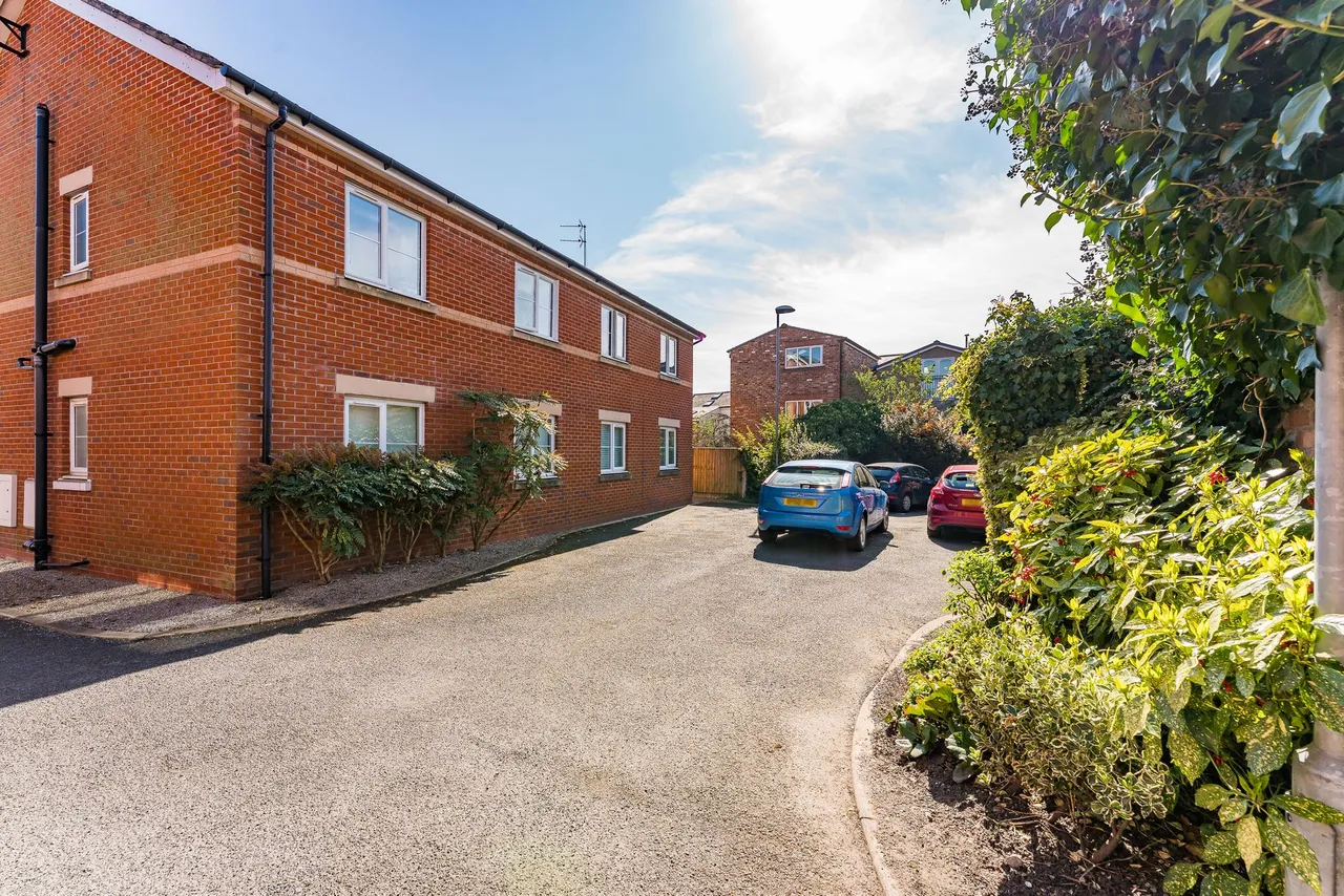 Farnworth Mews, Widnes, WA8 9LZ, photo 17
