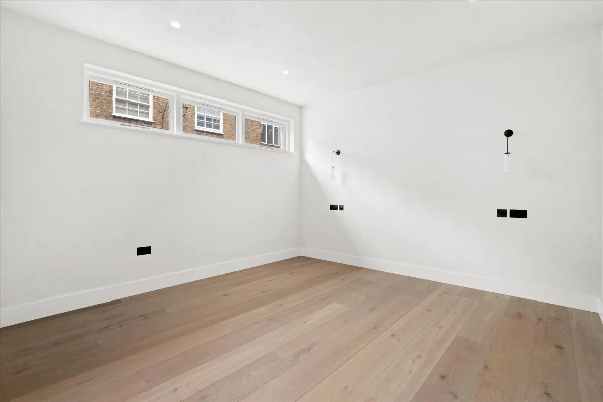 Russell Gardens Mews, London, W14, photo 19