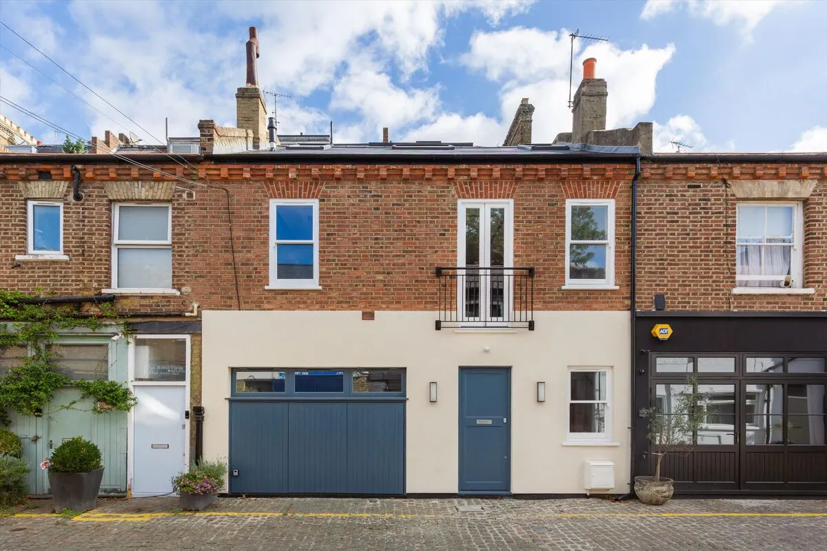 Russell Gardens Mews, London, W14, photo 2