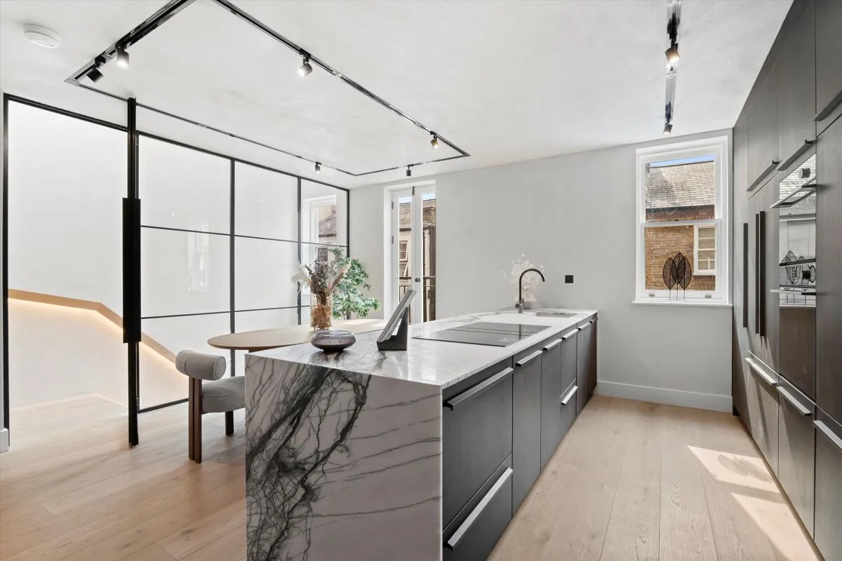 Russell Gardens Mews, London, W14, photo 17