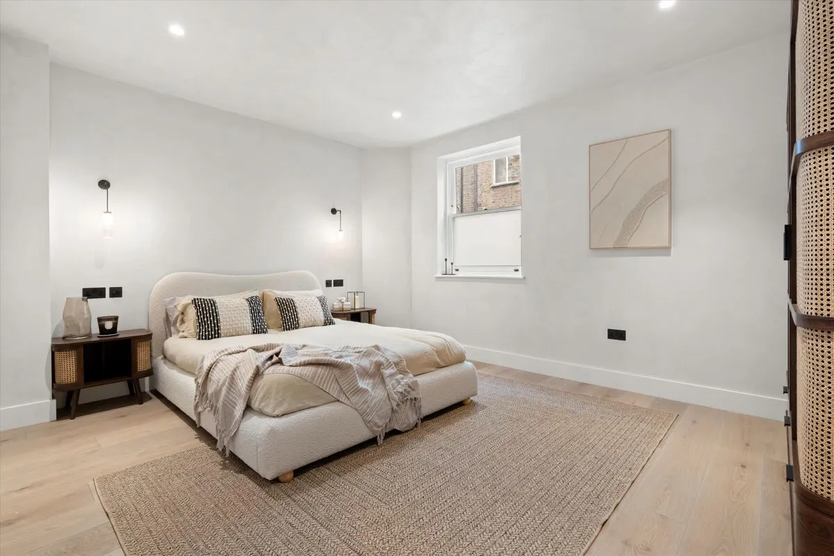 Russell Gardens Mews, London, W14, photo 20