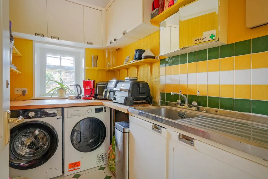 Clifton Bank, Rotherham S60 2NA, photo 11