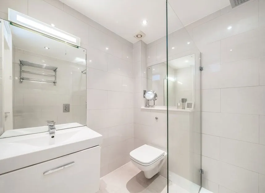 Mallard Place, Strawberry Hill, TW1, photo 8