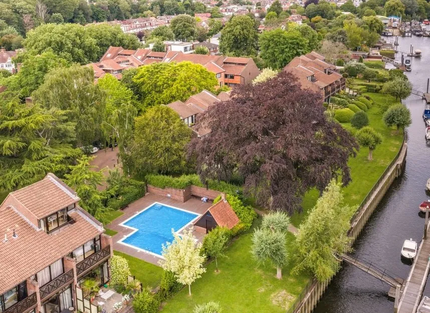 Mallard Place, Strawberry Hill, TW1, photo 13