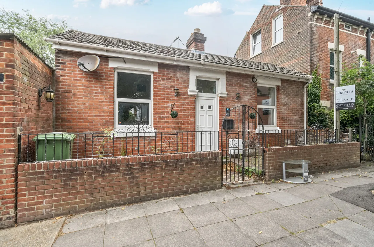2 bed house for sale, Goldsmith Avenue, Southsea, PO4