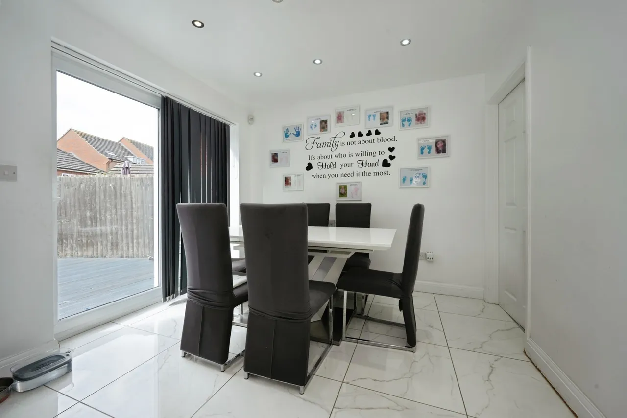 Victor Close, Shortstown, MK42, photo 5