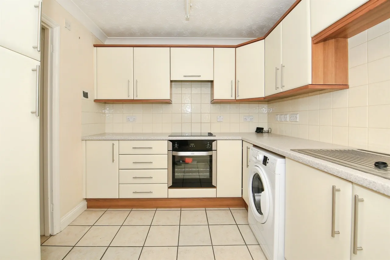 Pinewood Avenue, Peterborough, PE7, photo 7