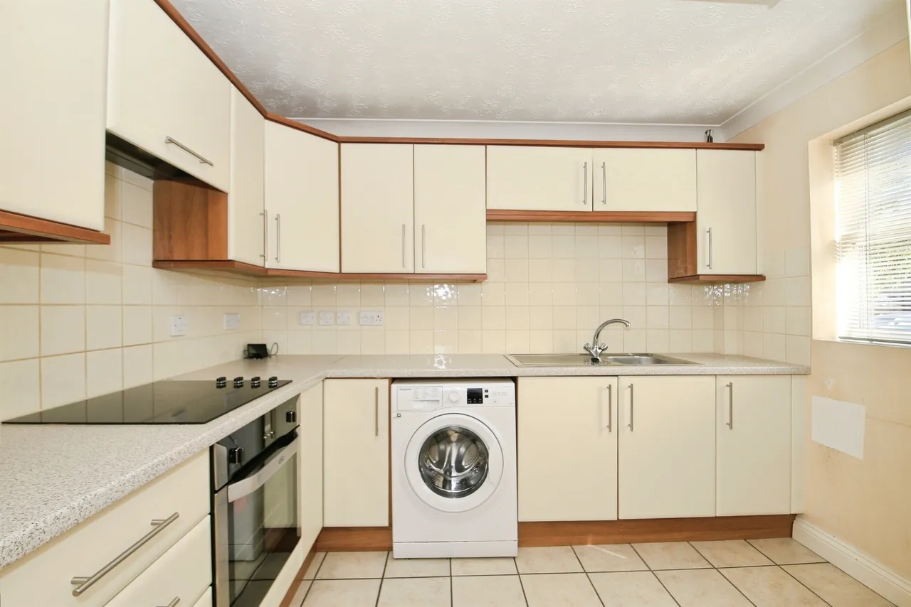 Pinewood Avenue, Peterborough, PE7, photo 6