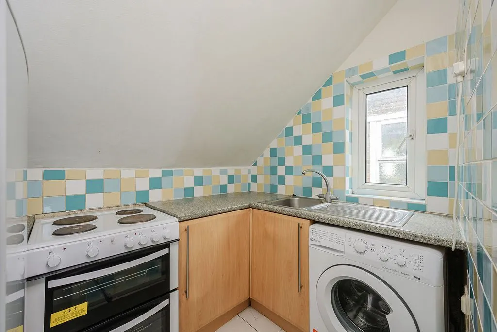 Parkwood Road, London, SW19, photo 4