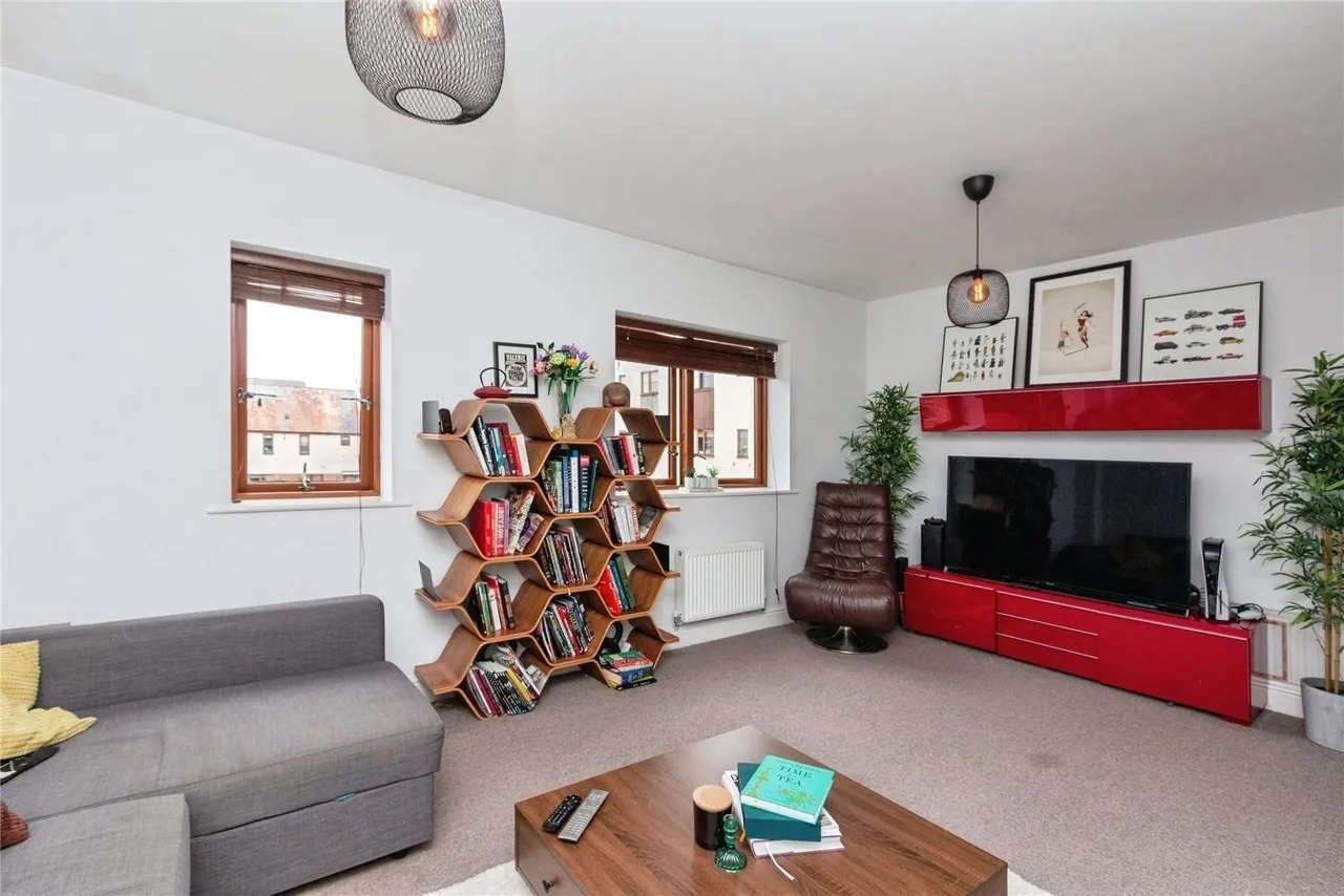 Greenlands Road, Basingstoke, RG24, photo 2