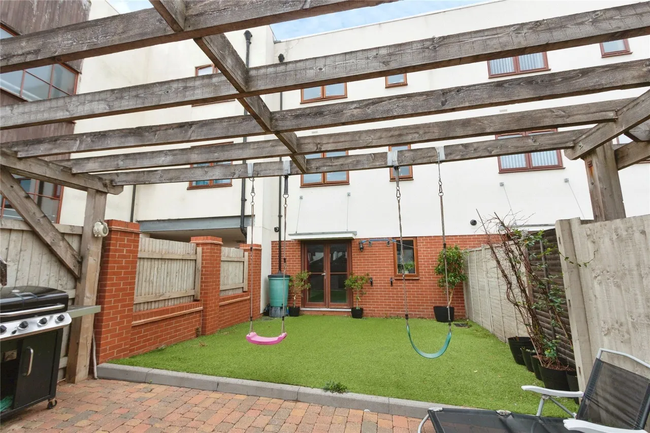 Greenlands Road, Basingstoke, RG24, photo 17