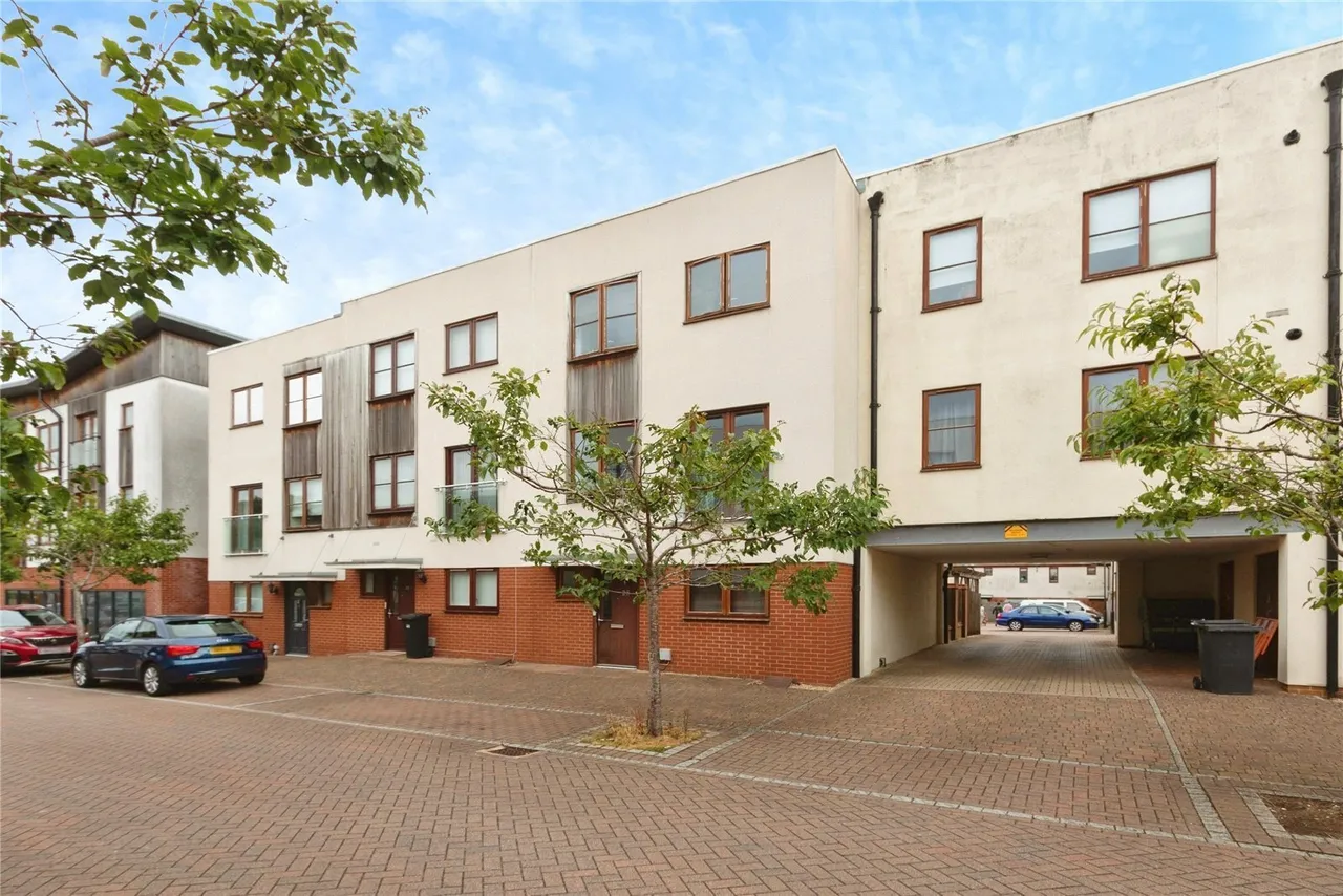 Greenlands Road, Basingstoke, RG24, photo 5