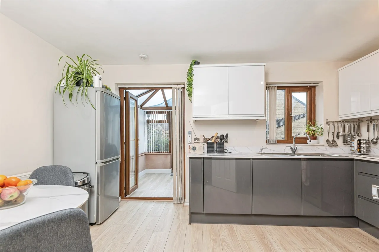 Flaxen Court, Bradford, photo 6