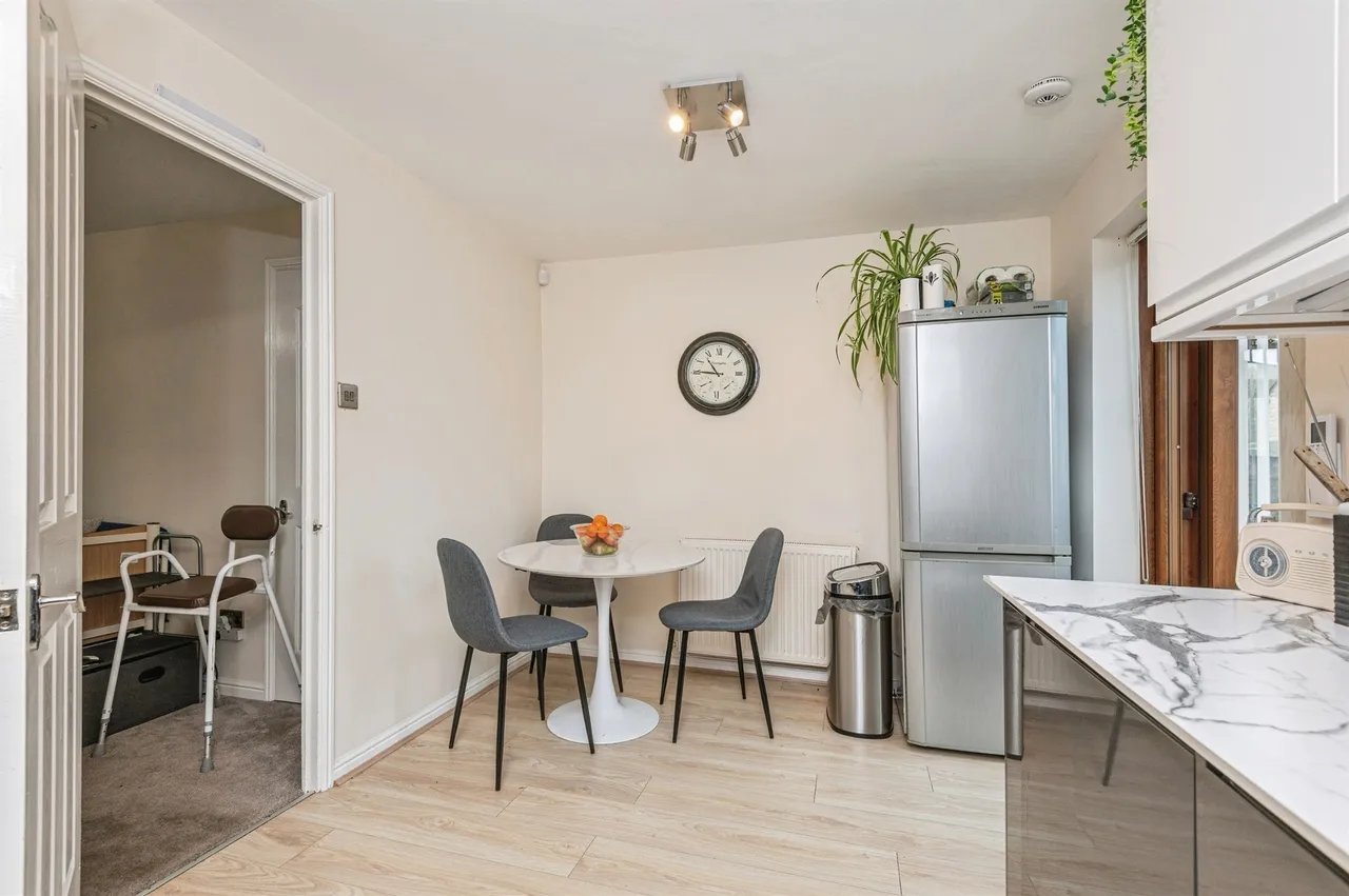 Flaxen Court, Bradford, photo 7