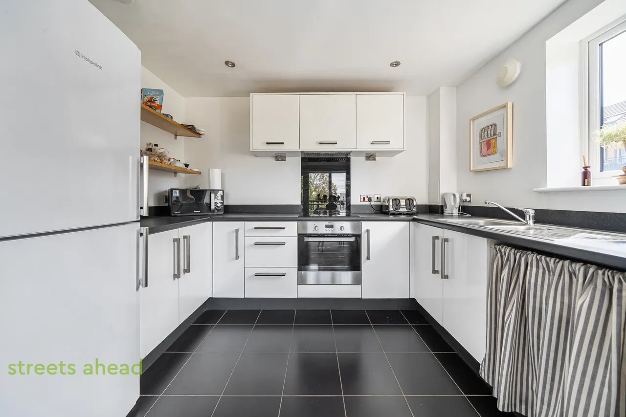Watson Place, London, SE25, photo 11