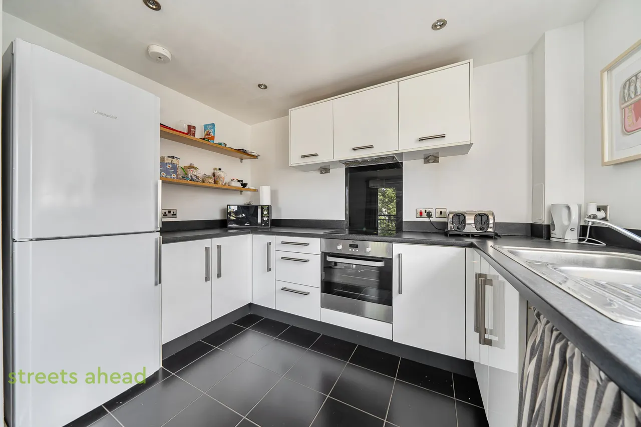 Watson Place, London, SE25, photo 3