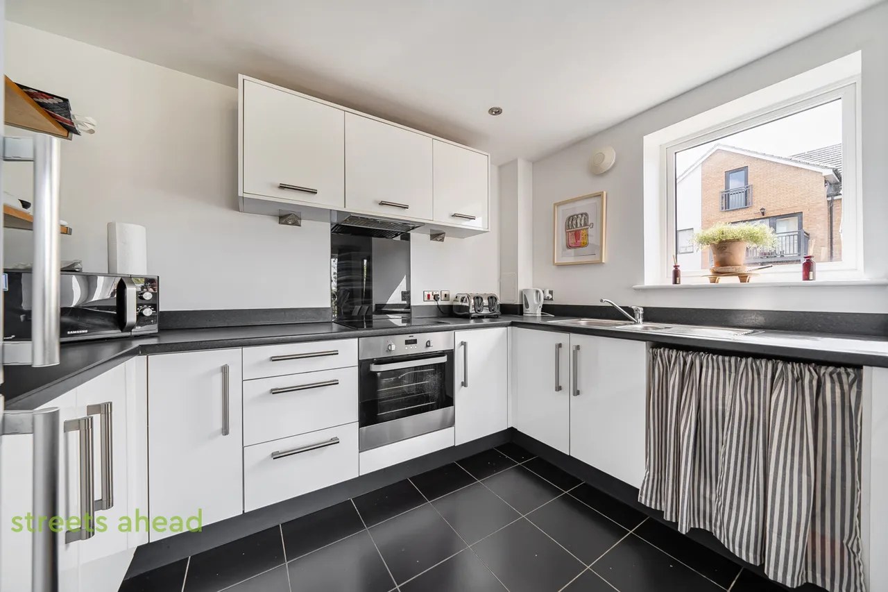 Watson Place, London, SE25, photo 18