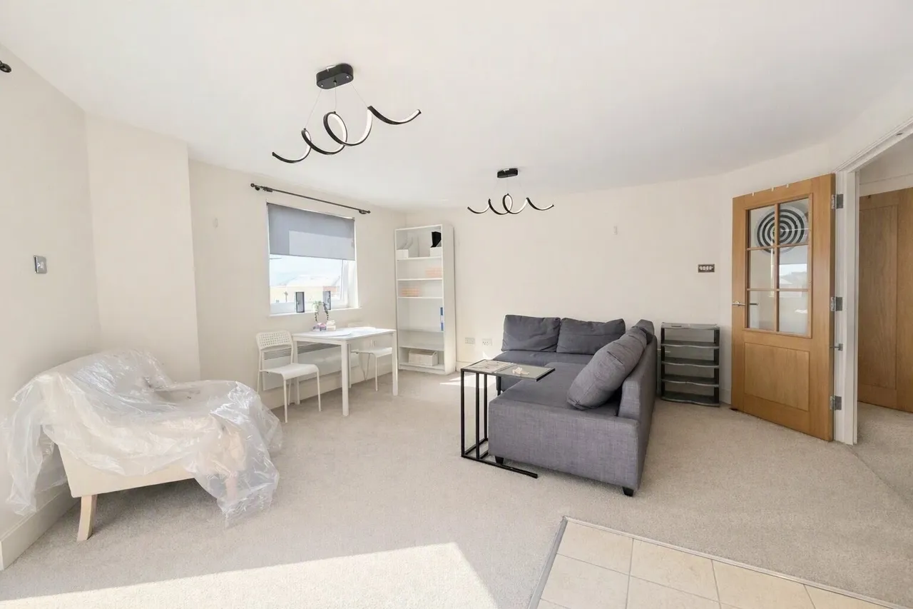 2 bed flat to rent, Gunwharf Quays, PO1
