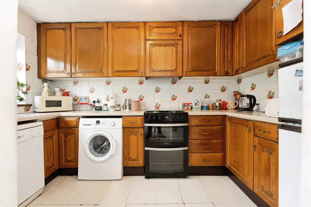 Kenton Lane, Harrow, photo 3