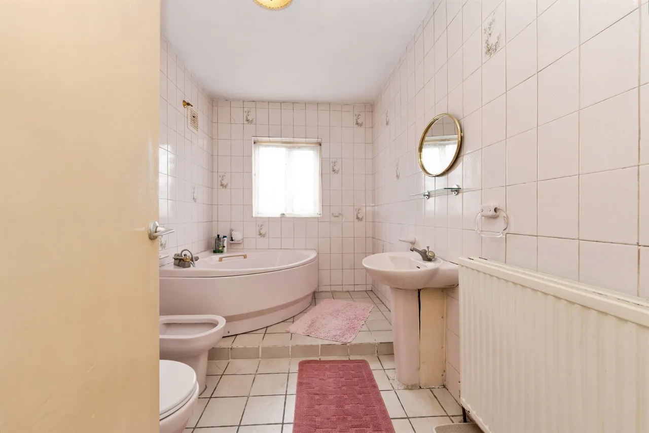 Kenton Lane, Harrow, photo 5