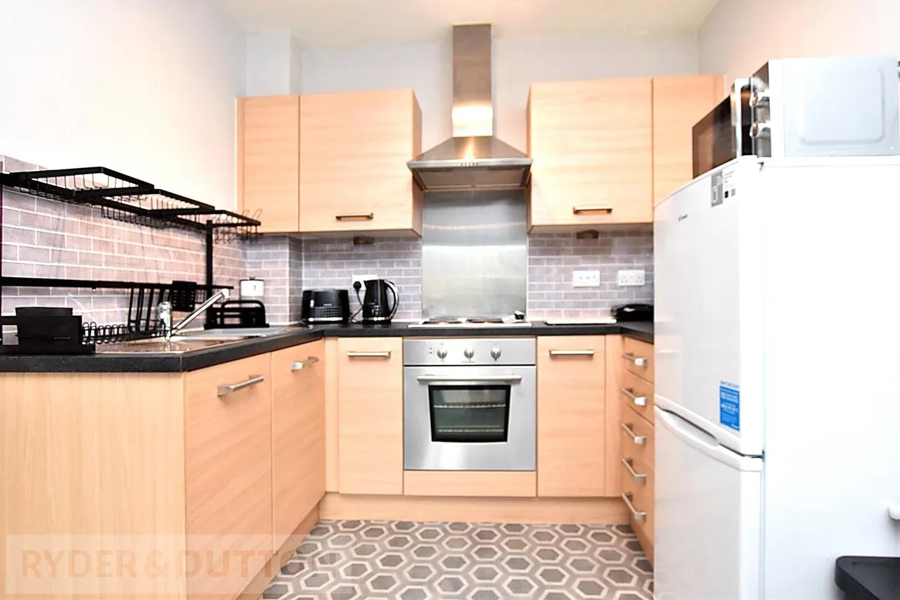 Sydney Barnes Close, Castleton, OL11, photo 4