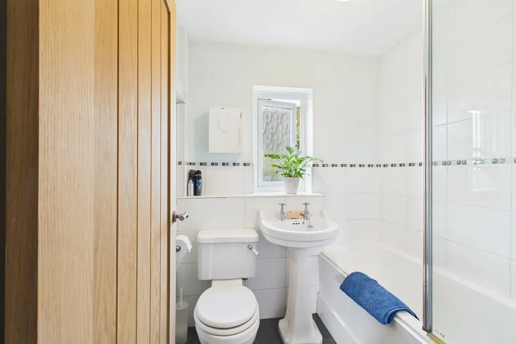 Glebe Close, Burton-in-Kendal, LA6, photo 14