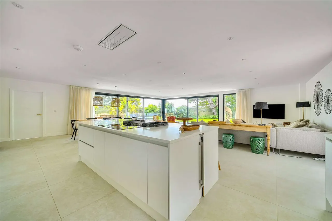 Trewollock Lane, Gorran Haven, St. Austell, Cornwall, PL26 6NT, photo 11