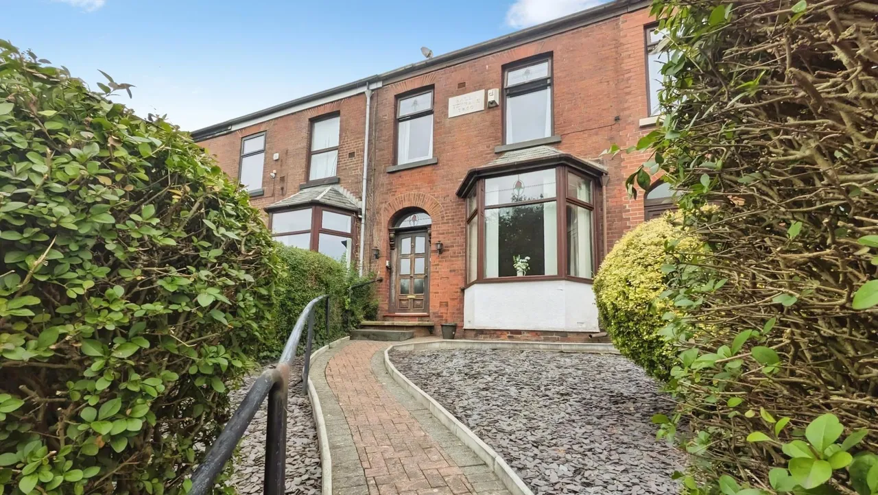 3 bed house for sale, Lees Road, Salem, OL4