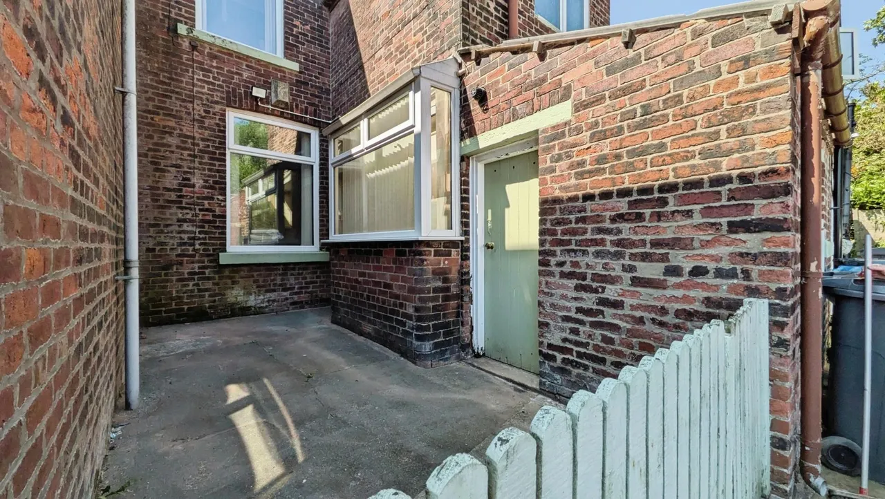 Lees Road, Salem, OL4, photo 12