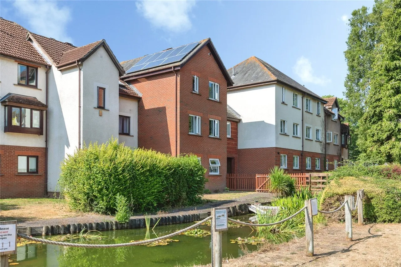 Bradford Close, Comeytrowe, TA1, photo 23