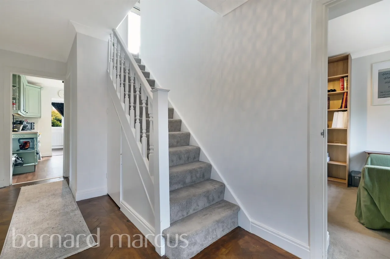 Queens Way, Feltham, TW13, photo 6