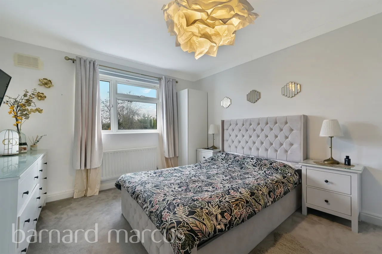 Queens Way, Feltham, TW13, photo 9
