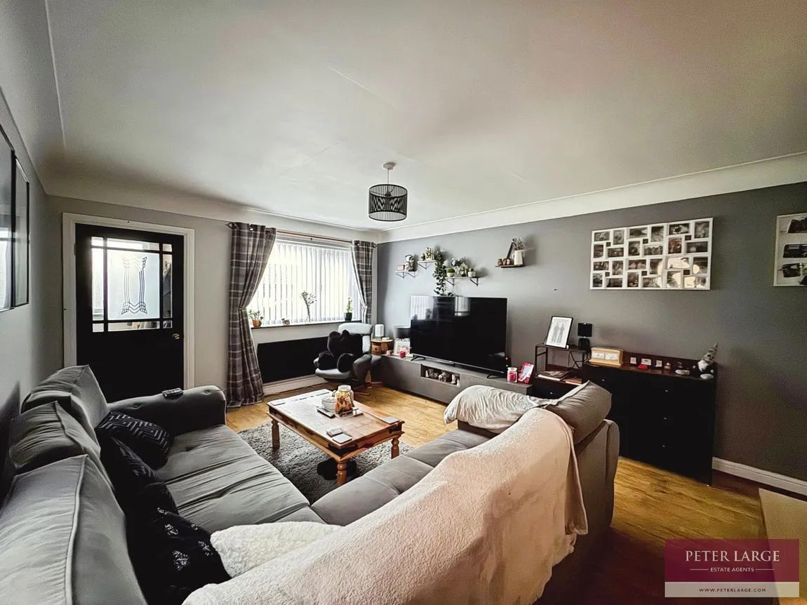 Ronaldsway, Rhyl, Denbighshire, LL18 2LB, photo 2
