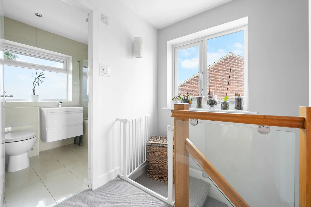 Olive Walk, Harrogate, HG1, photo 21
