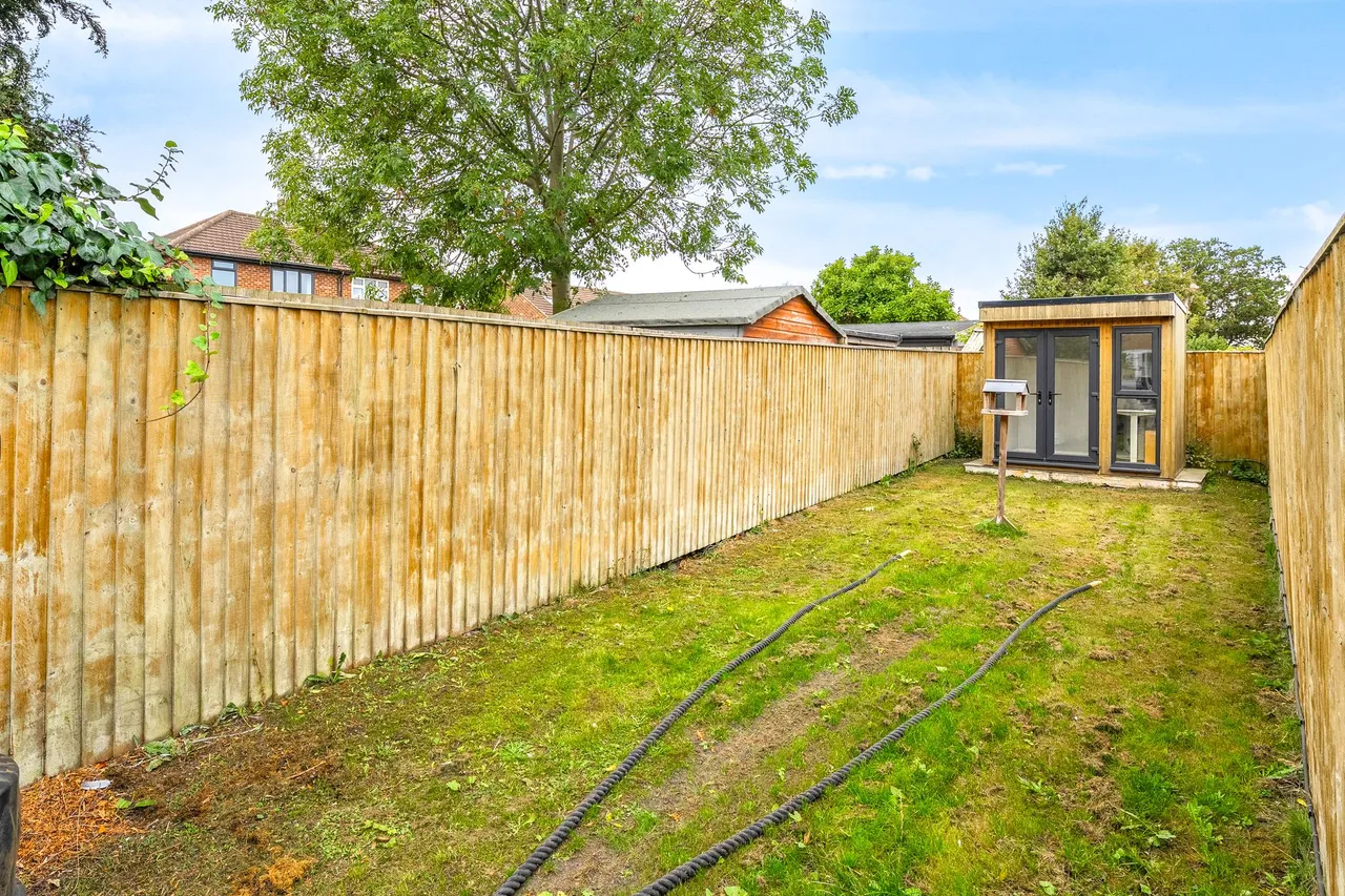 Olive Walk, Harrogate, HG1, photo 14