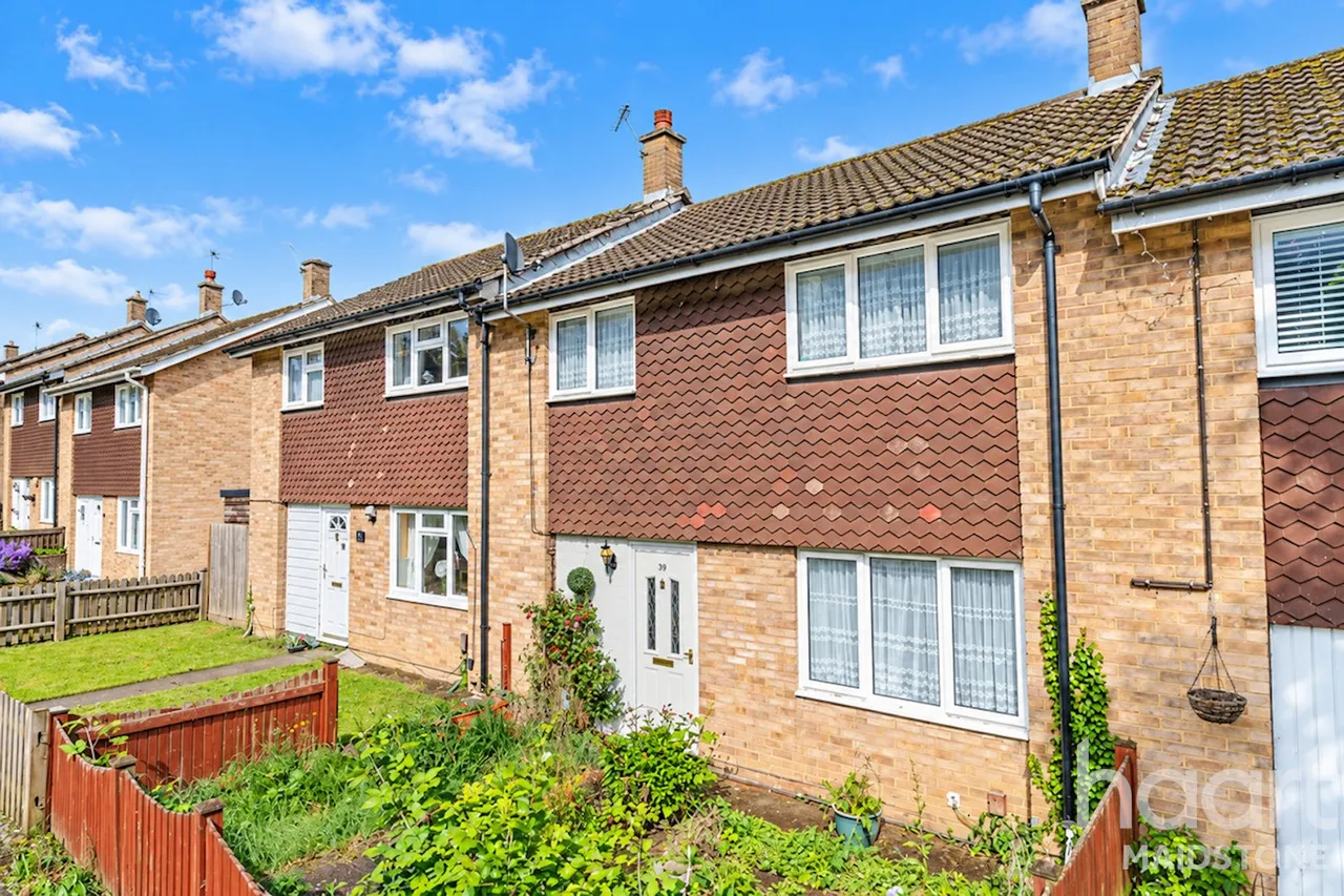 3 bed house for sale, Woodford Road, Maidstone, ME16