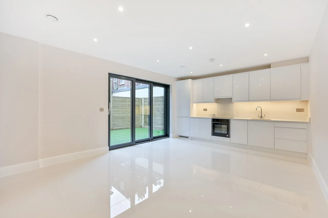 Plot 2, 203-207 Merton Road, London, photo 2